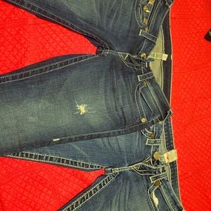Two women True Religion Jans